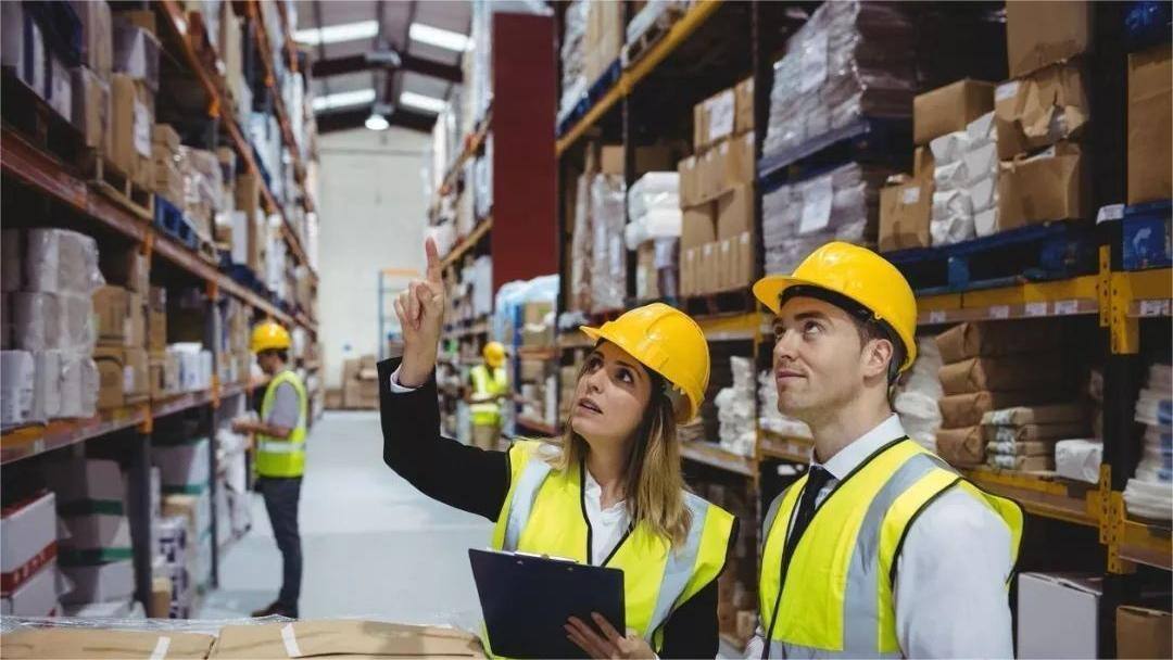 Manufacturing Menu: Smart Solutions for Future Warehouse Management